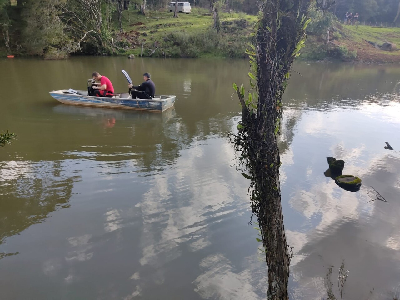 Três morrem afogados em lago de represa, em Inácio Martins