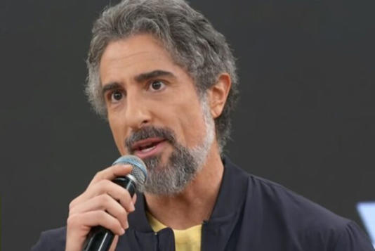 Marcos Mion ‘invade’ o ‘Encontro’ e faz anúncio especial para os telespectadores da TV Globo