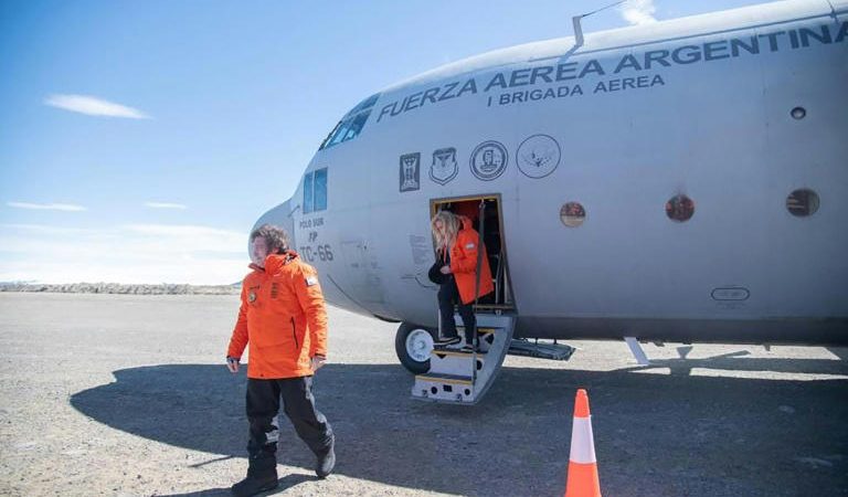 Milei chama opositores de ‘idiotas úteis’