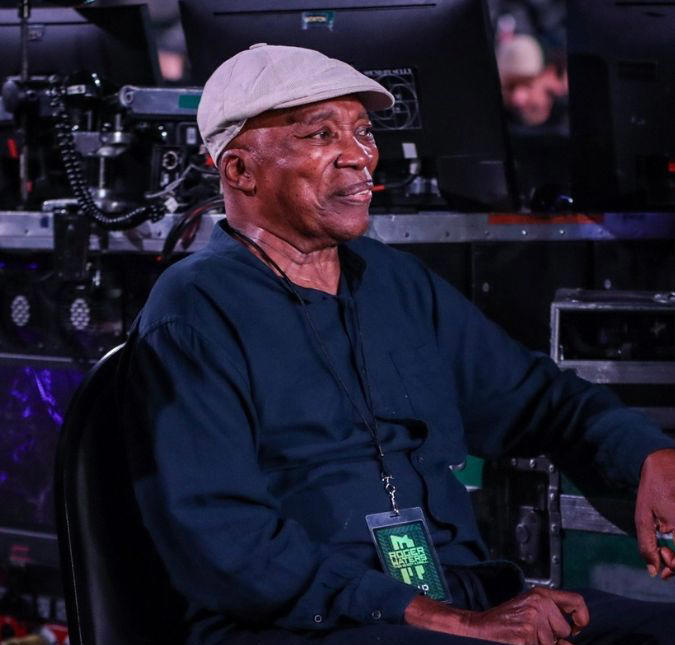 Aos 81 anos de idade, Milton Nascimento curte aposentadoria e se diverte com filho