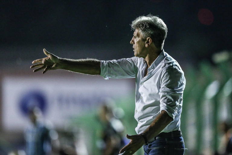 Renato Gaúcho deixa vitória do Grêmio de lado e dispara contra a Federação Gaúcha: ‘Fica bem difícil disputar o estadual’