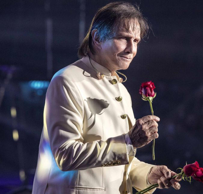 Roberto Carlos leva vida sem ostentação no Rio de Janeiro – saiba detalhes sobre apartamento do cantor!