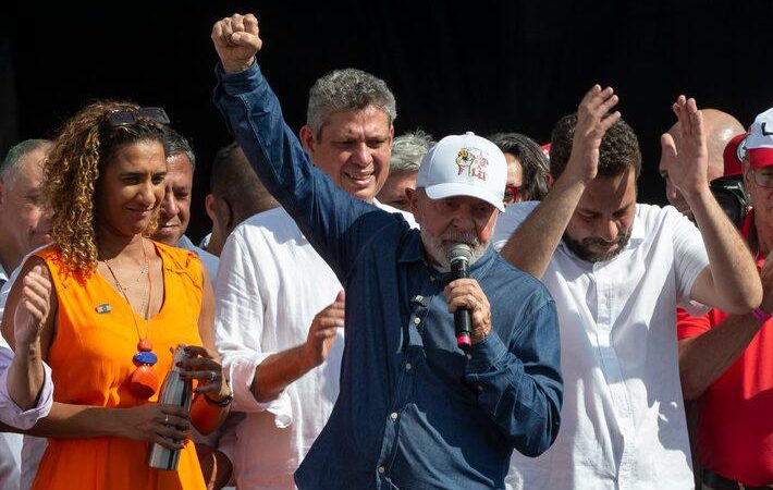 Lula faz pedido de votos para Boulos no 1º de Maio, o que é vedado, e adversários dizem ir à Justiça