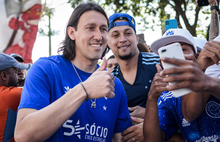 Empresário de ex-jogador do Corinthians debocha de Cássio no Cruzeiro