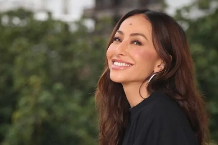 Após recusar The Masked Singer na Globo, Sabrina Sato pode fechar com o SBT