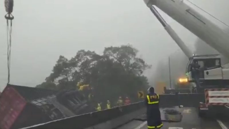 Sinistro na BR-376, em Guaratuba (PR)