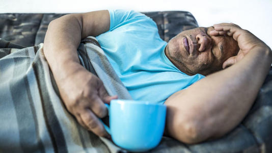 Sonolência está ligada a condição que leva à demência, descobre estudo