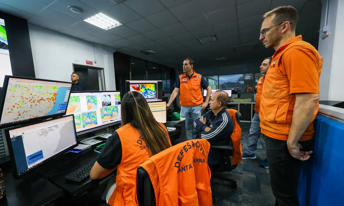 Defesa Civil alerta para os perigos de mais chuvas intensas em SC