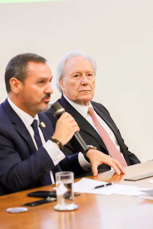 Operação Sem Desconto expõe fraude a aposentados em coletiva de imprensa