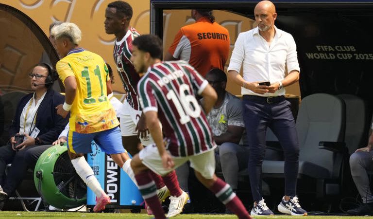 Mundial de Clubes: acaba o sonho de Miguel Cardoso, Fluminense e Dortmund apuram-se