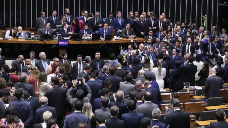 Câmara aprova regime de urgência para o projeto de lei da anistia
