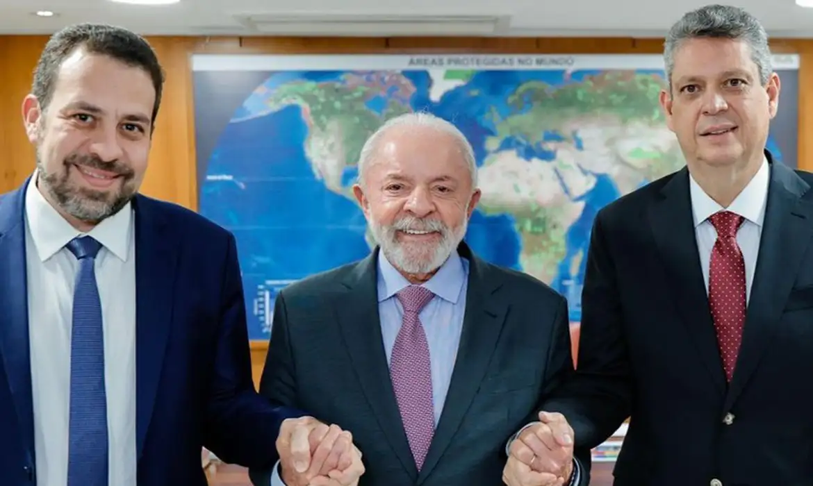 Lula anuncia Guilherme Boulos para a Secretaria-Geral da Presidência