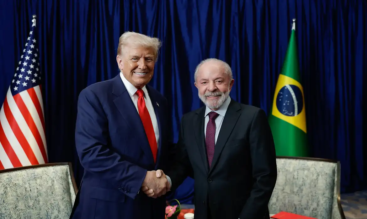 Malásia: presidente Lula se encontra com Trump para negociar tarifaço