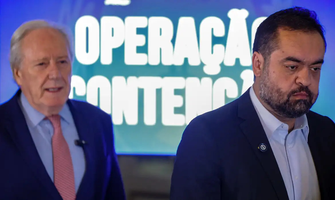 Lewandowski e Castro anunciam parceria para combater facções no Rio