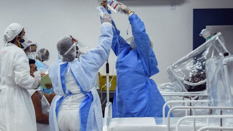 Brasil tem 3 mi de profissionais da enfermagem; 85% são mulheres