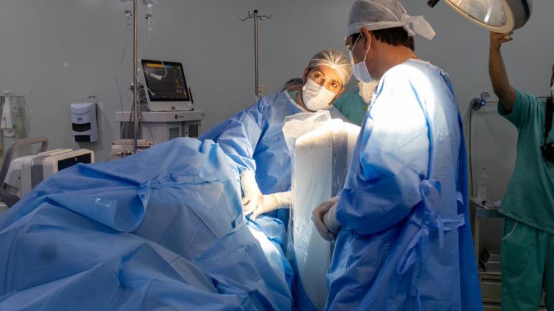 HUOP aplica polilaminina para assistência a paciente com lesão medular