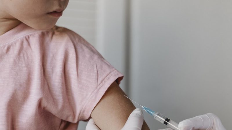 Vacinação contra a gripe chega aos CMEIs de Campo Largo nesta semana