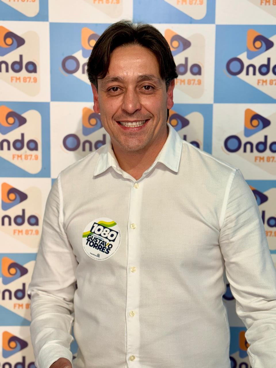 Gustavo Torres apresenta propostas para segurança, saúde, infraestrutura e desenvolvimento de Campo Largo em entrevista à Rádio Onda FM