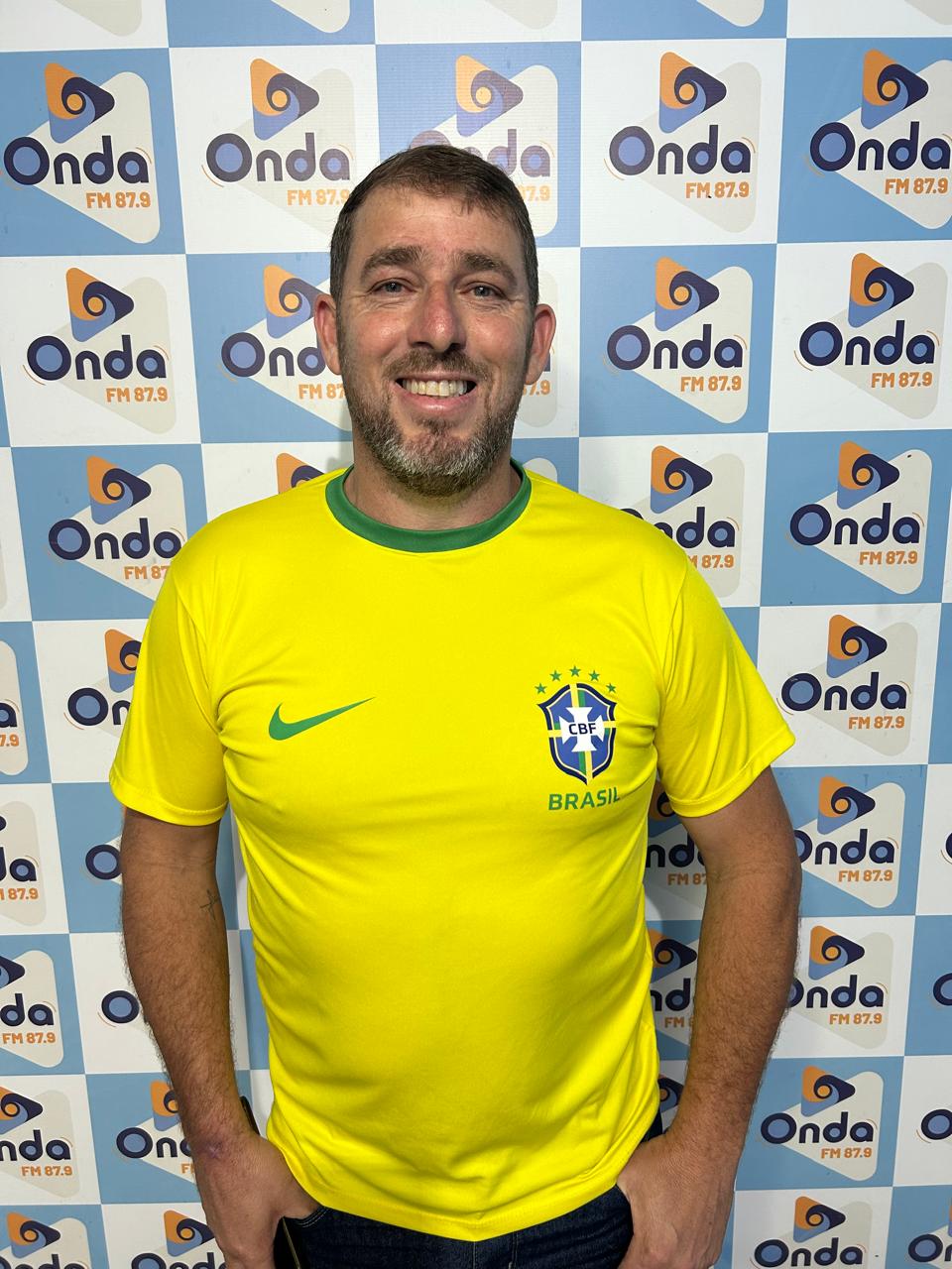 Jean Naiser apresenta propostas para infraestrutura, saúde, esporte, educação e emprego em entrevista à Onda FM